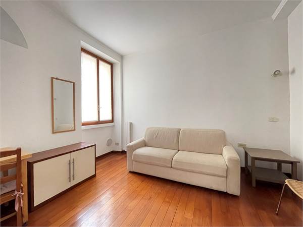 2 locales en venta la Milano